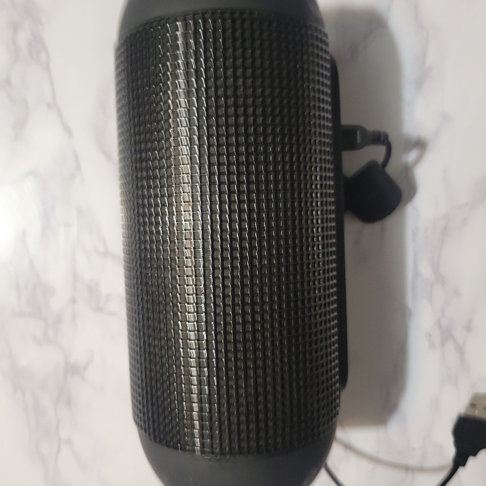 Billboard portable speaker